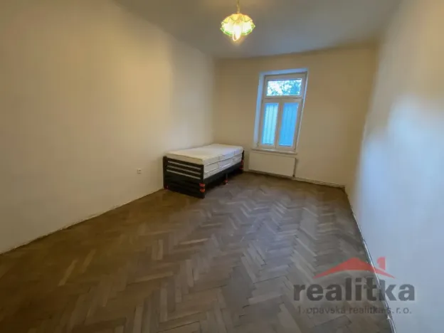 Pronájem bytu 2+1, Opava - Předměstí, Horovo náměstí, 67 m2