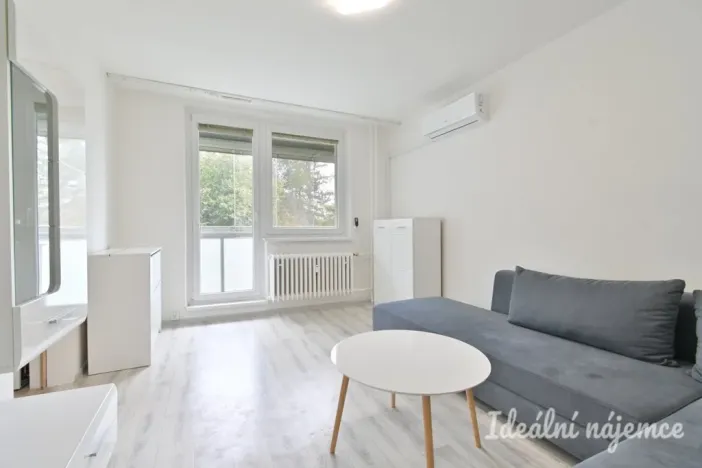 Pronájem bytu 2+1, Brno, Třískalova, 58 m2