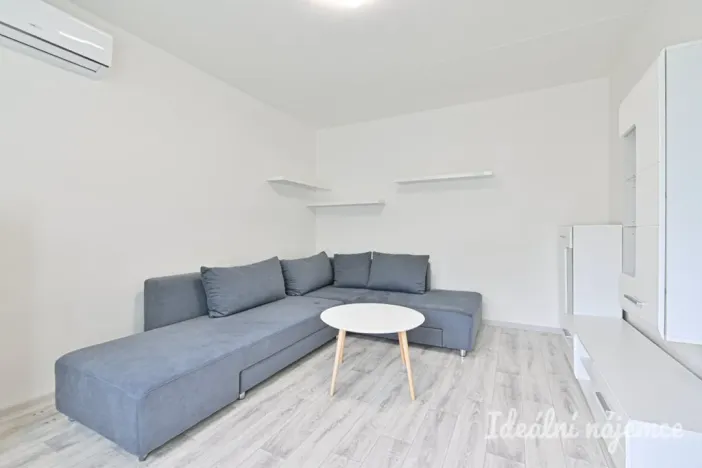 Pronájem bytu 2+1, Brno, Třískalova, 58 m2