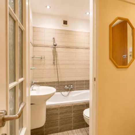 Prodej bytu 2+1, Karlovy Vary, T. G. Masaryka, 67 m2