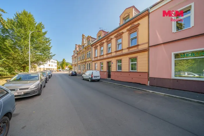 Prodej bytu 2+kk, Karlovy Vary - Stará Role, Jabloňová, 50 m2