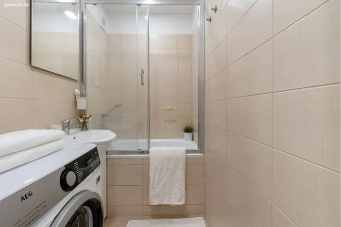 Prodej bytu 2+kk, Praha - Černý Most, Generála Janouška, 46 m2