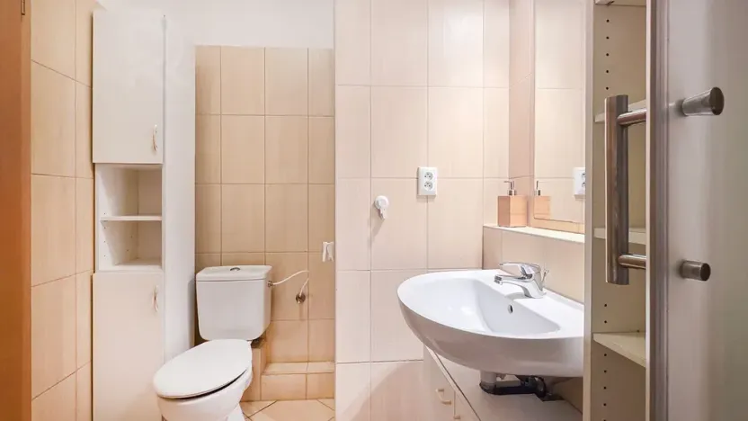 Pronájem bytu 1+kk, Praha - Smíchov, Na Neklance, 29 m2