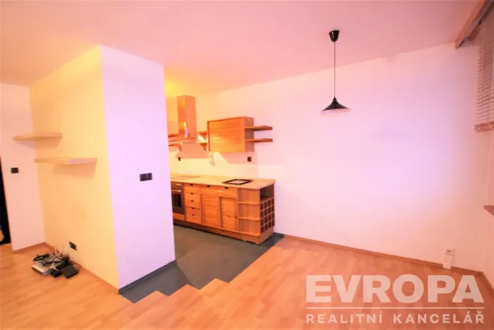 Pronájem bytu 3+kk, Praha - Řepy, Na chobotě, 74 m2