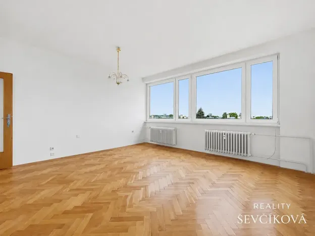 Prodej bytu 3+1, Hradec Králové, Na Občinách, 79 m2