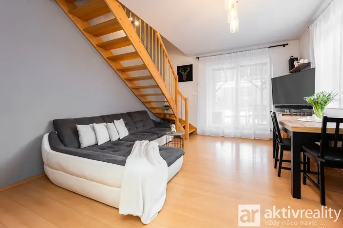 Prodej bytu 3+kk, Kostelec nad Labem, Myslivečkova, 75 m2