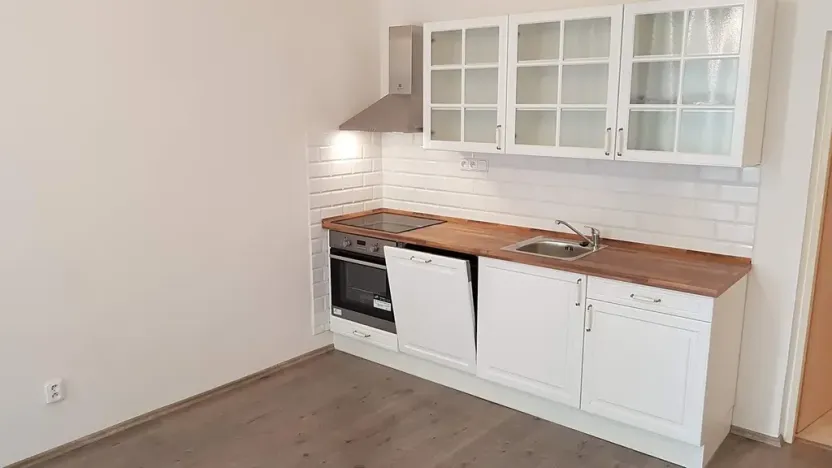 Pronájem bytu 2+kk, Praha - Žižkov, Hartigova, 50 m2
