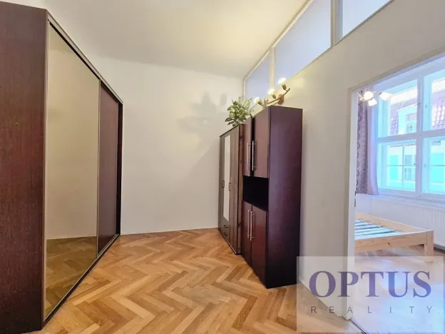 Pronájem bytu 2+1, Praha - Hradčany, Na valech, 78 m2