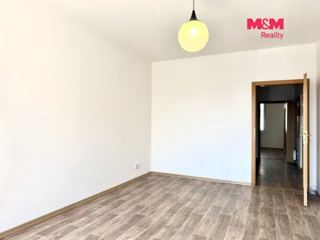 Pronájem bytu 2+1, Praha, U štěpu, 54 m2