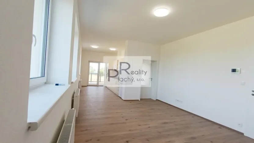 Prodej bytu 2+kk, Hevlín, 73 m2