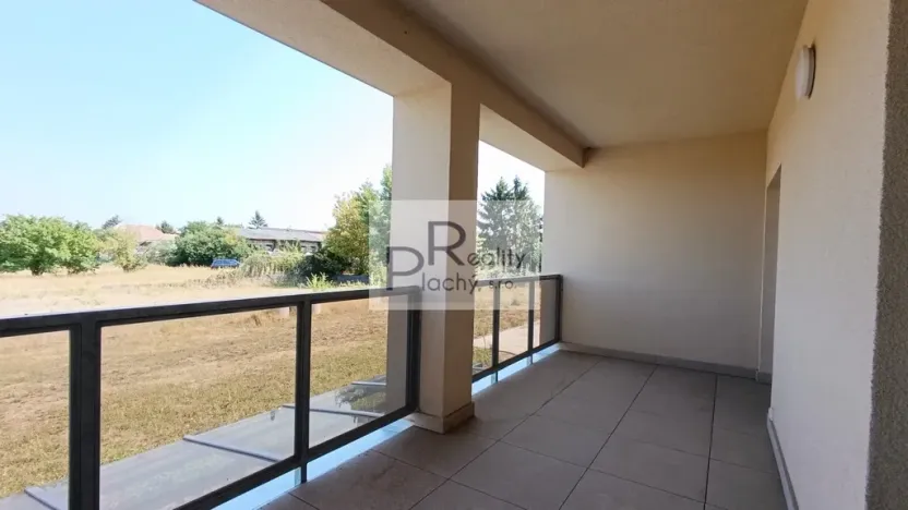 Prodej bytu 2+kk, Hevlín, 73 m2