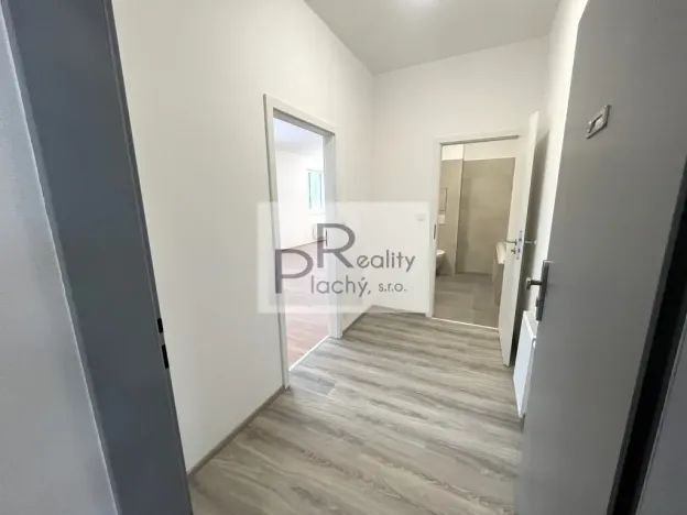 Prodej bytu 2+kk, Hevlín, 73 m2