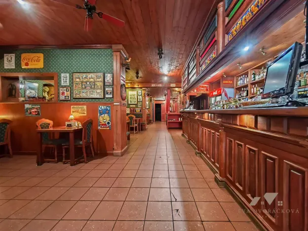 Pronájem restaurace, Zlín, Lešetín I, 400 m2