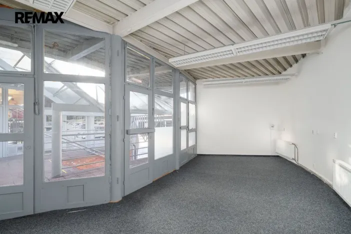 Pronájem obchodního prostoru, Zlín, třída Tomáše Bati, 53 m2