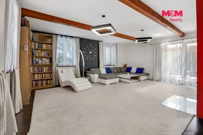 Prodej rodinného domu, Neumětely, V Chaloupkách, 210 m2