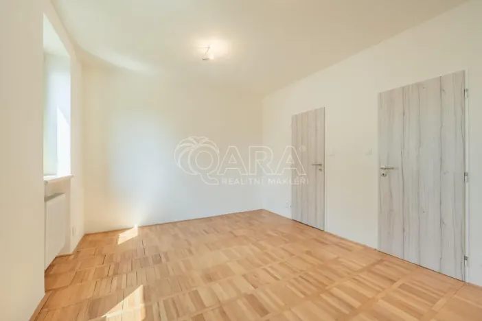 Pronájem bytu 3+1, Praha - Podolí, Na Klaudiánce, 74 m2