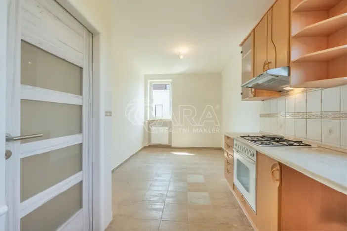 Pronájem bytu 3+1, Praha - Podolí, Na Klaudiánce, 74 m2