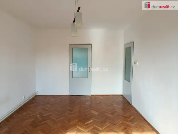 Pronájem bytu 4+1, Zbuzany, V Zahradě, 72 m2