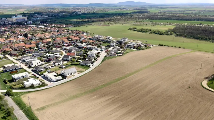 Prodej pozemku pro bydlení, Hrušovany u Brna, Pod Střediskem, 608 m2