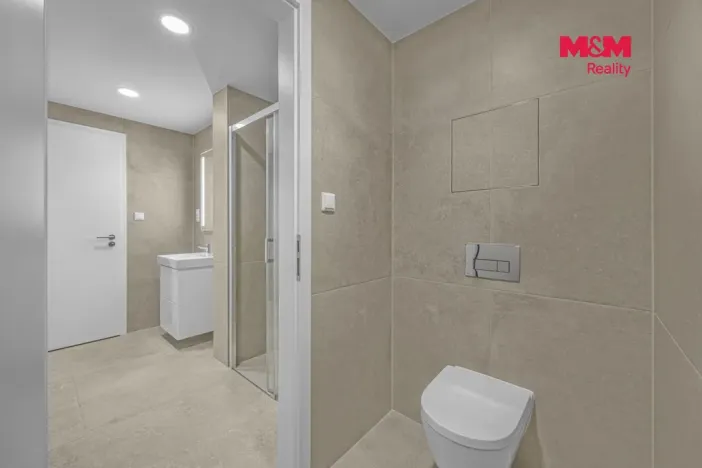 Prodej bytu 2+kk, Praha - Hloubětín, Poděbradská, 71 m2