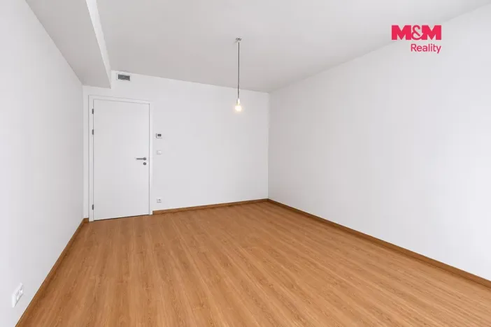 Prodej bytu 2+kk, Praha - Hloubětín, Poděbradská, 71 m2