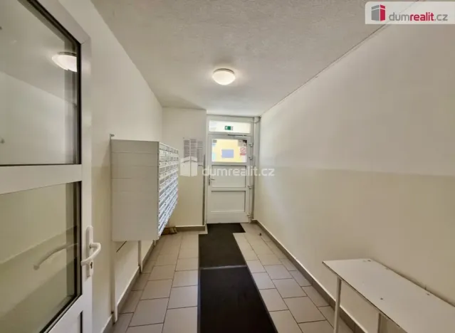 Pronájem bytu 3+1, Ústí nad Labem - Krásné Březno, Neštěmická, 68 m2