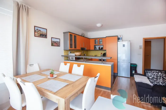Pronájem bytu 3+kk, Praha, Srbínská, 75 m2