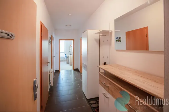 Pronájem bytu 3+kk, Praha, Srbínská, 75 m2