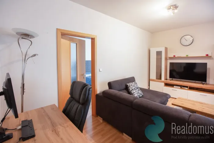 Pronájem bytu 3+kk, Praha, Srbínská, 75 m2