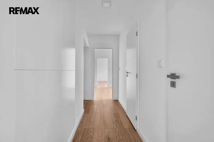 Prodej bytu 3+1, Lužany, 77 m2