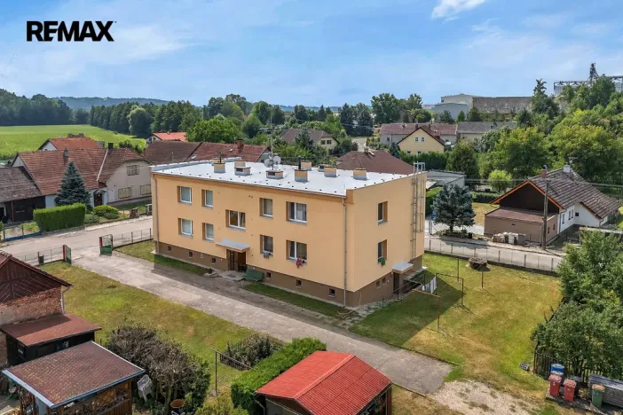 Prodej bytu 3+1, Lužany, 77 m2