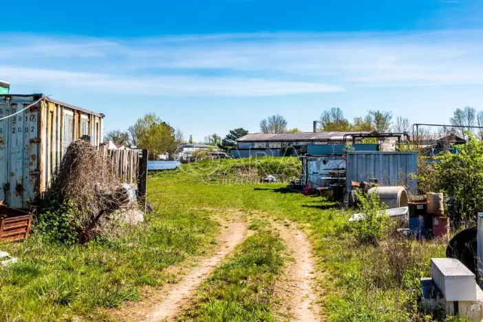 Prodej komerčního pozemku, Mlékojedy, 1000 m2