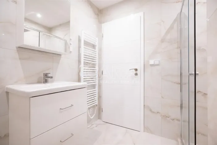 Pronájem bytu 2+kk, Děčín - Děčín VI-Letná, Školní, 43 m2