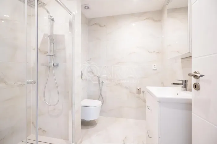 Pronájem bytu 2+kk, Děčín - Děčín VI-Letná, Školní, 43 m2