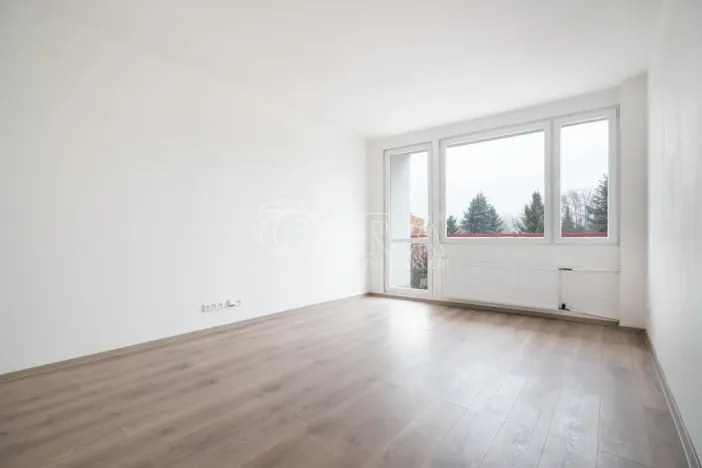 Pronájem bytu 2+kk, Děčín - Děčín VI-Letná, Školní, 43 m2