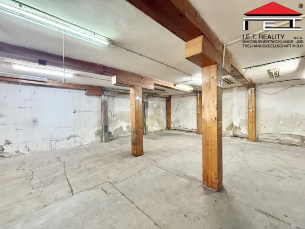 Pronájem skladu, Brno, Dukelská třída, 95 m2