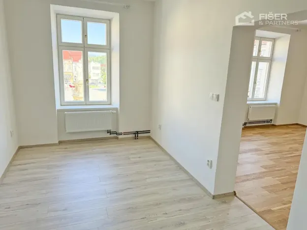 Pronájem bytu 2+1, Valašské Meziříčí, Náměstí, 87 m2
