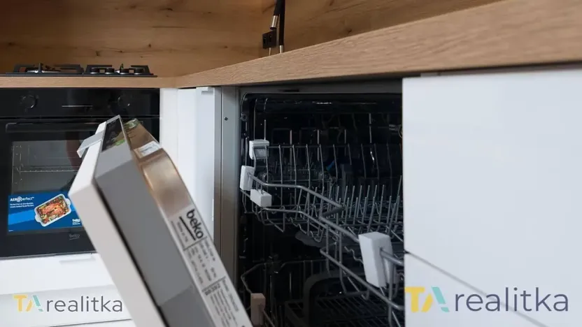 Prodej bytu 2+1, Karviná, Bratr. Veverkových, 56 m2