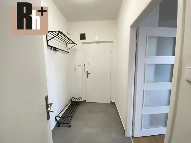 Pronájem bytu 1+kk, Ostrava, Porubská, 32 m2