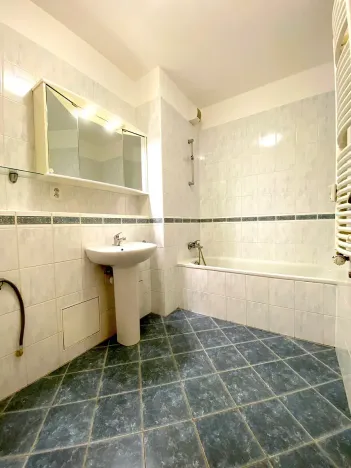 Pronájem bytu 3+kk, Praha - Hlubočepy, Voskovcova, 81 m2