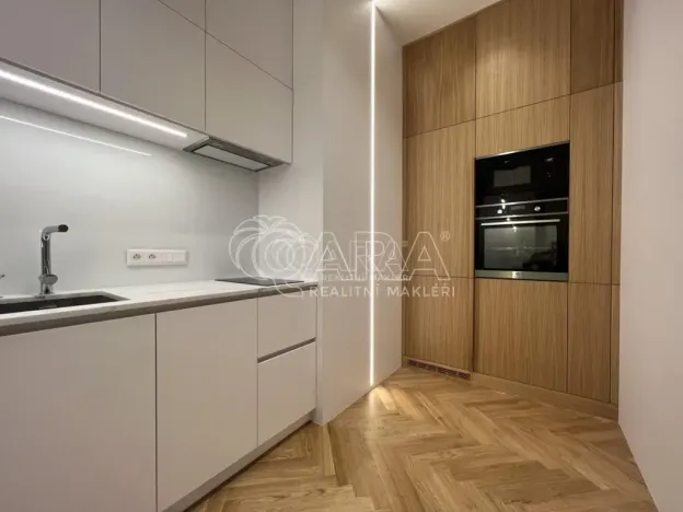 Pronájem bytu 2+kk, Praha - Vinohrady, Italská, 57 m2