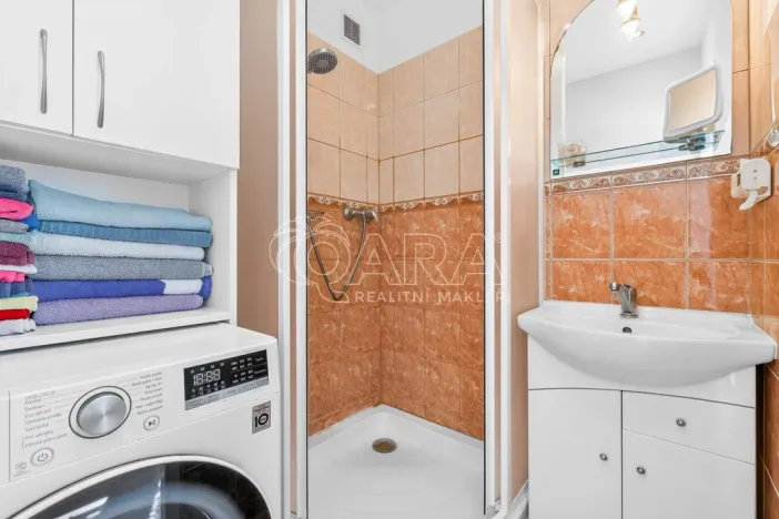 Prodej bytu 2+1, Zliv, Dolní náměstí, 61 m2