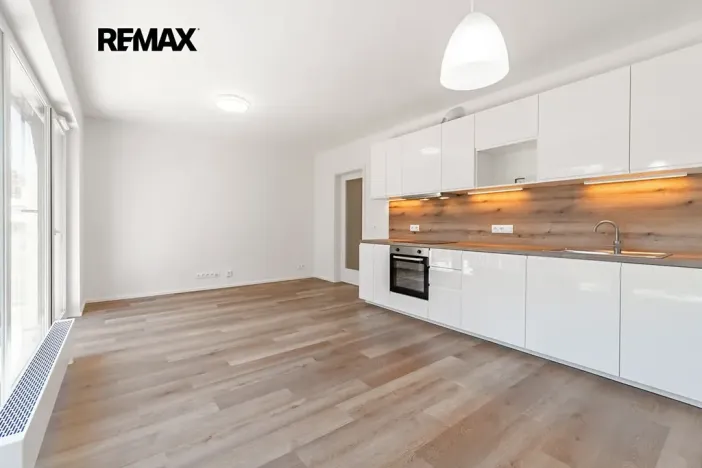 Pronájem bytu 2+kk, Praha - Vysočany, Pod Krocínkou, 59 m2