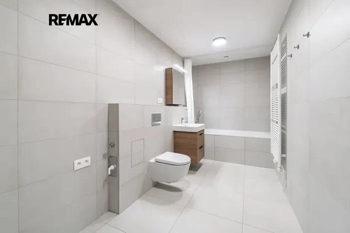 Pronájem bytu 2+kk, Praha - Vysočany, Pod Krocínkou, 59 m2