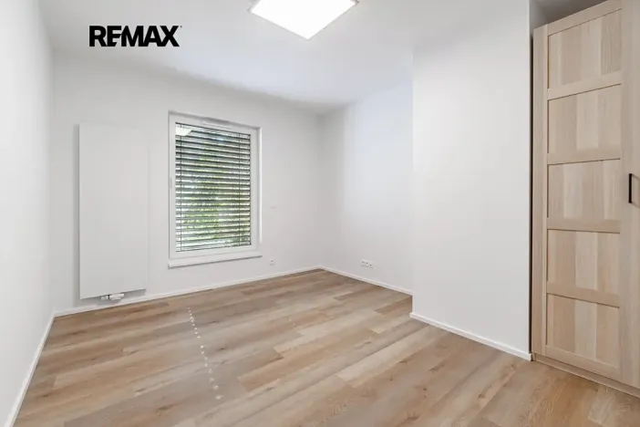 Pronájem bytu 2+kk, Praha - Vysočany, Pod Krocínkou, 59 m2
