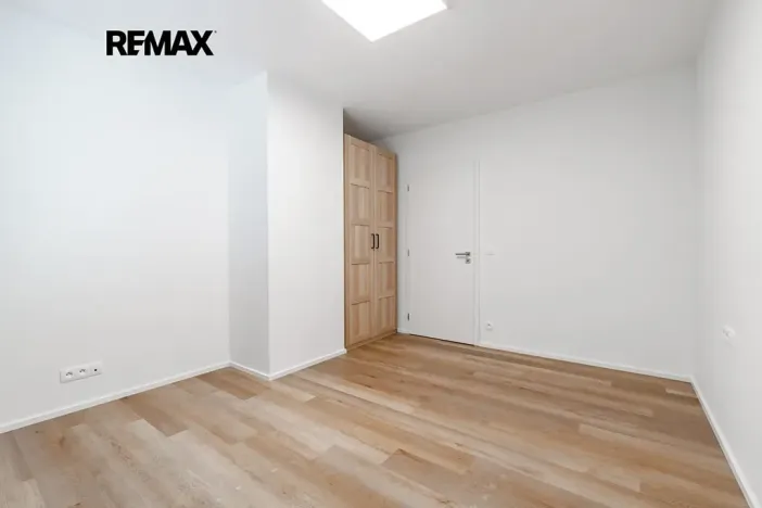 Pronájem bytu 2+kk, Praha - Vysočany, Pod Krocínkou, 59 m2