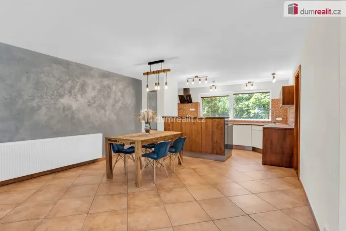 Prodej rodinného domu, Říčany - Jažlovice, Strmá, 160 m2