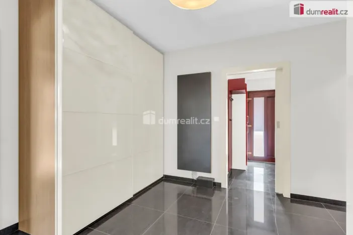 Prodej rodinného domu, Říčany - Jažlovice, Strmá, 160 m2