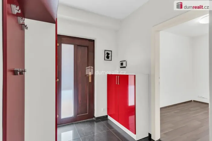 Prodej rodinného domu, Říčany - Jažlovice, Strmá, 160 m2