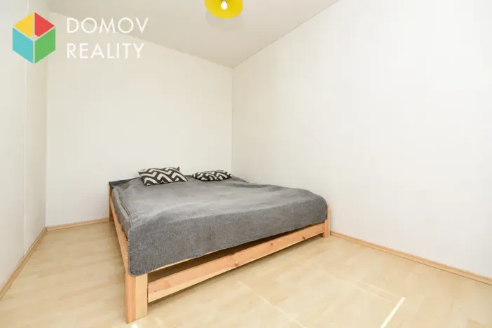 Pronájem bytu 2+kk, Králův Dvůr, Nad Stadionem, 38 m2